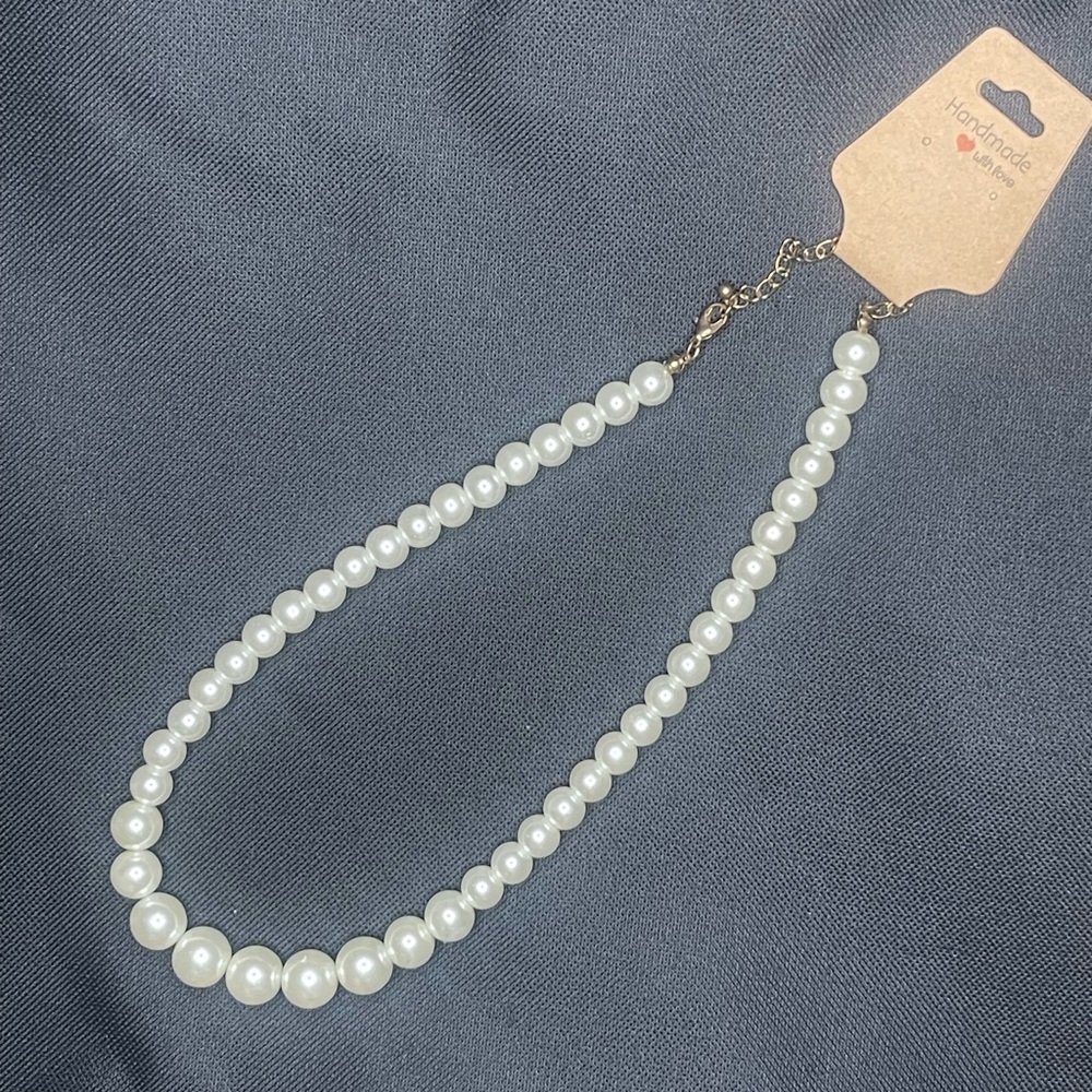 Elegant White Pearl Necklace x4